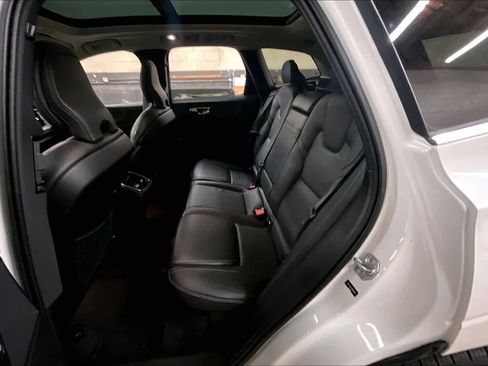 Used 2022 Volvo XC60 B5 Inscription w/ Advanced Package image 27