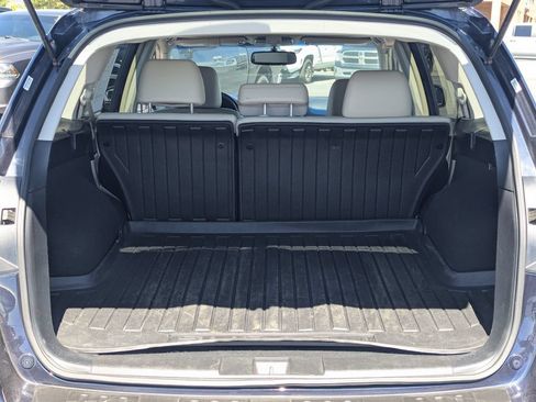 Used 2014 Subaru Outback 2.5i Limited AWD/4WD image 31