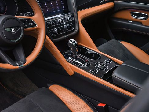 Certified 2022 Bentley Bentayga image 38