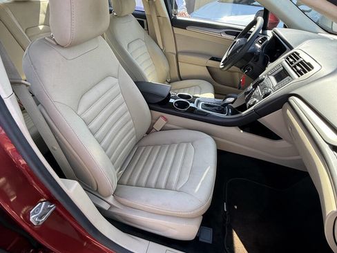 Used 2013 Ford Fusion SE image 12