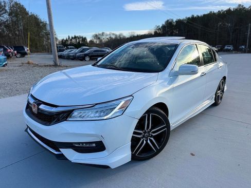Used 2016 Honda Accord EX-L image 3