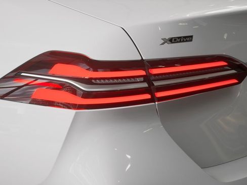 New 2026 BMW 540i xDrive image 8