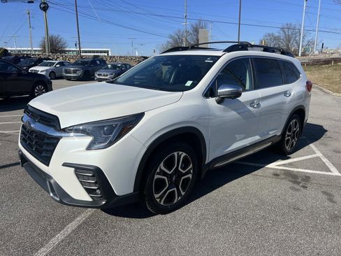 Certified 2023 Subaru Ascent Touring w/ Popular Package #2A image 3