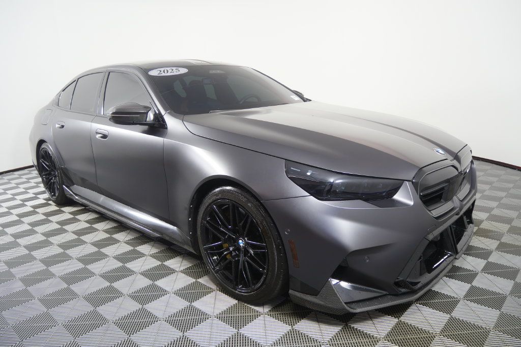 Used 2025 BMW M5 w/ Carbon Package AWD/4WD image 3