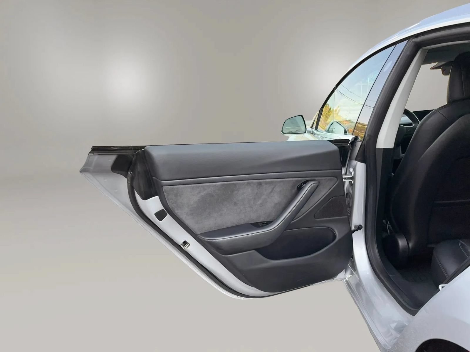 Used 2018 Tesla Model 3 Long Range RWD image 22