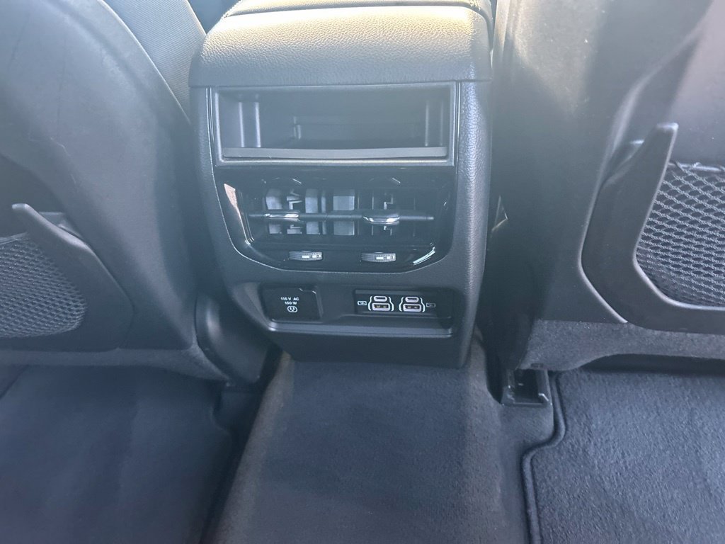 Used 2024 Jeep Grand Cherokee Laredo X w/ Luxury Tech Group I AWD/4WD image 30