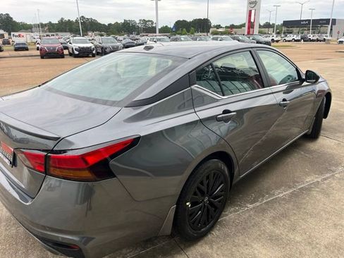 New 2026 Nissan Altima 2.5 SV w/ SV Special Edition Package FWD image 4