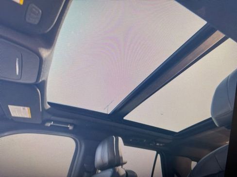 Used 2025 Lincoln Navigator L Reserve w/ Jet Appearance Package image 9