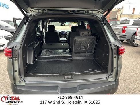 Used 2023 Chevrolet Traverse LT image 23