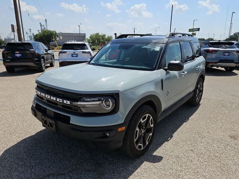 Used 2022 Ford Bronco Sport Outer Banks w/ Tech Package AWD/4WD image 4