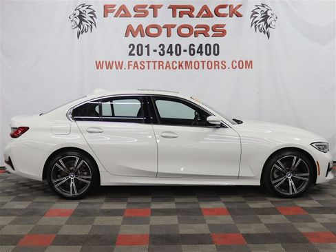 Used 2019 BMW 330i xDrive Sedan w/ Premium Package image 4