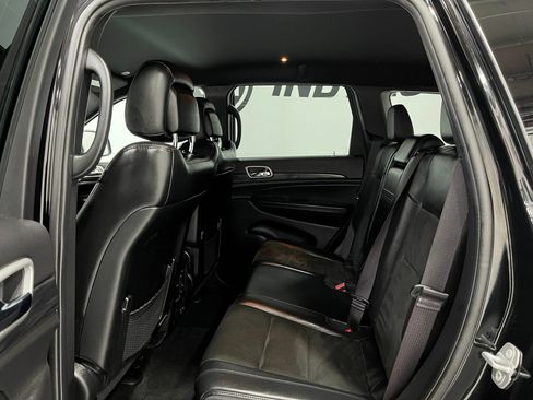 Used 2021 Jeep Grand Cherokee Laredo X AWD/4WD image 29