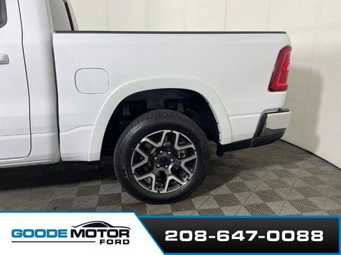 Used 2025 RAM 1500 Laramie AWD/4WD image 5