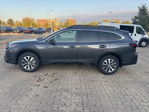 New 2025 Subaru Outback Premium image 6