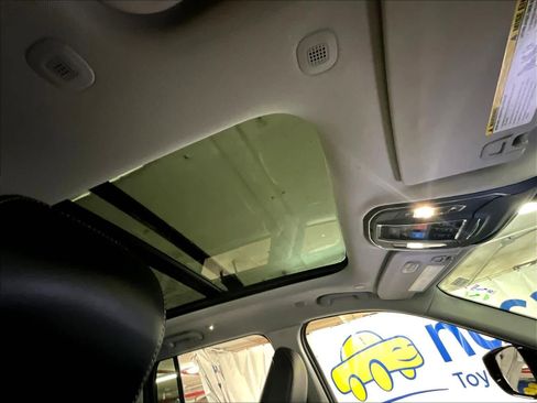 Used 2024 Jeep Grand Cherokee Limited image 22