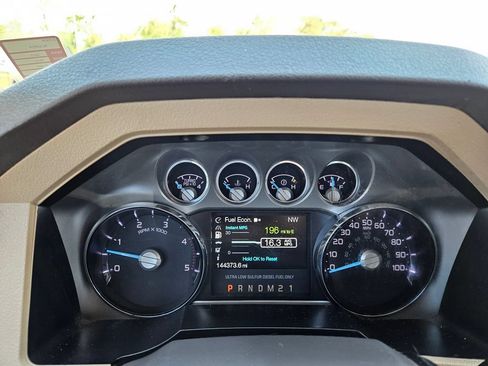 Used 2013 Ford F250 Lariat w/ Lariat Interior Pkg AWD/4WD image 11