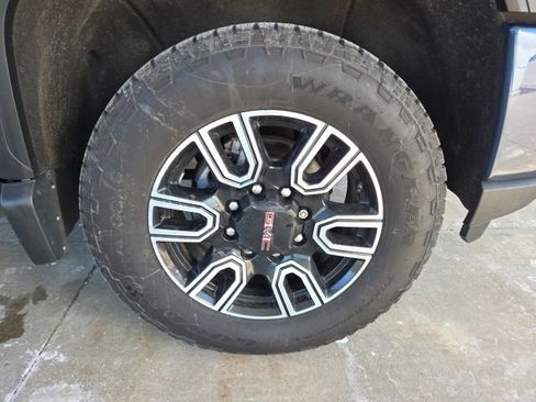 Used 2021 GMC Sierra 2500 AT4 w/ AT4 Premium Plus Package image 88