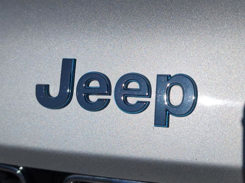 Used 2024 Jeep Grand Cherokee Limited 4xe image 4