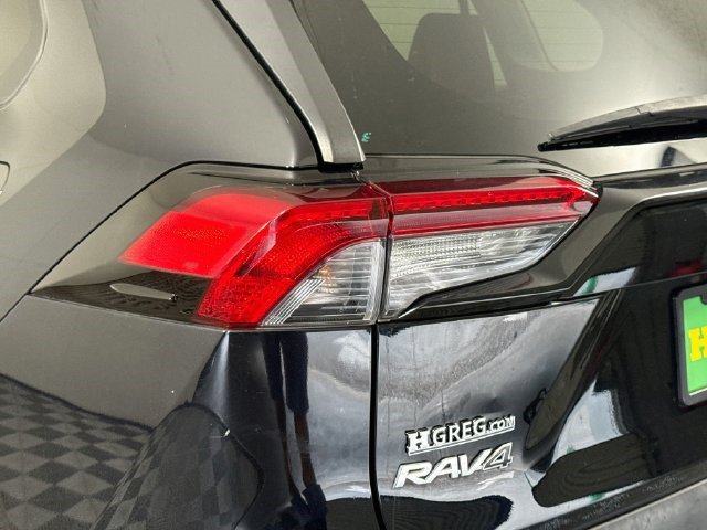 Used 2019 Toyota RAV4 LE FWD image 34