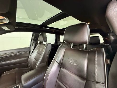 Used 2019 Jeep Grand Cherokee Overland image 12