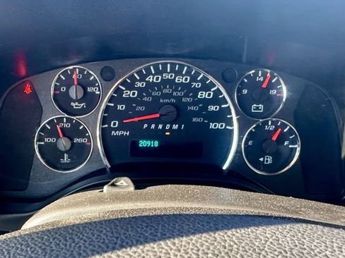 Used 2024 Chevrolet Express 2500 w/ Driver Convenience Package image 16