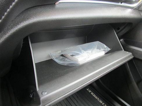 Used 2023 Chevrolet Traverse LT image 15