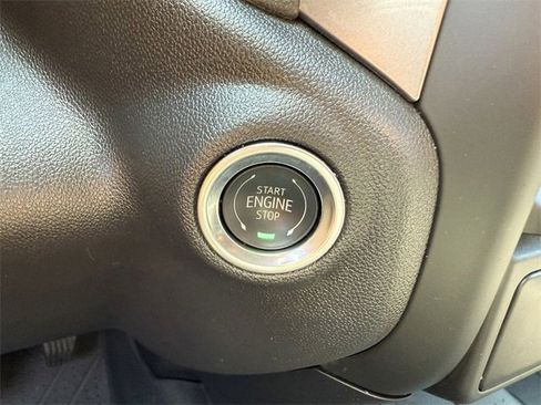 Used 2025 Chevrolet Silverado 1500 Custom image 18