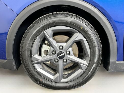 Used 2025 Kia K4 LXS image 11