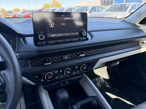 Used 2023 Honda Accord EX image 13