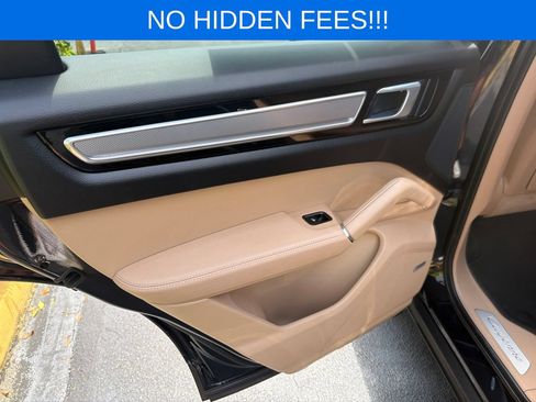 Used 2022 Porsche Cayenne Platinum Edition AWD/4WD image 44