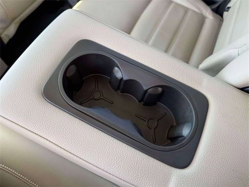 Used 2017 Ford Escape Titanium image 13