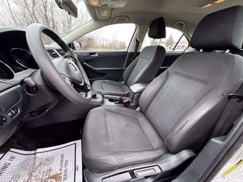 Used 2015 Volkswagen Jetta S image 10