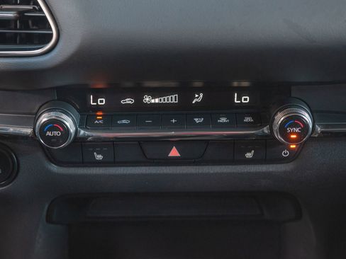 Used 2024 MAZDA CX-30 AWD 2.5 S w/ Preferred Package image 22