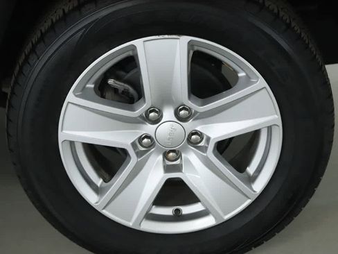 Used 2022 Jeep Compass Latitude w/ Sun and Sound Group image 40