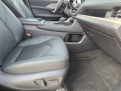Certified 2025 Toyota Grand Highlander AWD image 16