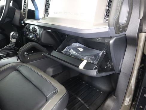 New 2025 Ford Bronco Outer Banks w/ Sasquatch Package image 64