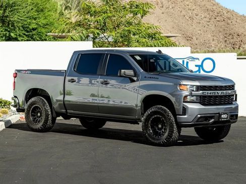 Used 2021 Chevrolet Silverado 1500 Custom w/ LPO, Blackout Package AWD/4WD image 4