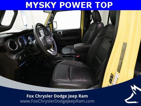 Used 2023 Jeep Wrangler Unlimited Sahara w/ Cold Weather Group image 7