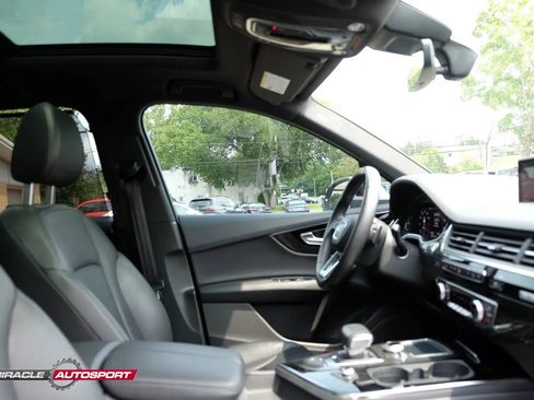 Used 2018 Audi Q7 3.0T Prestige AWD/4WD image 34