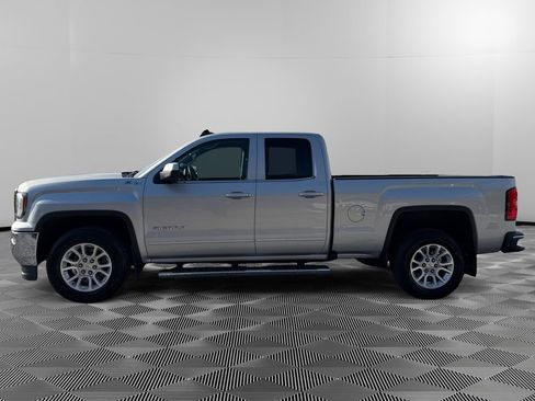 Used 2017 GMC Sierra 1500 SLE w/ SLE Value Package image 4