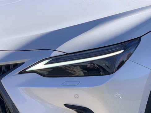 Used 2025 Lexus NX 450h+ AWD w/ Luxury Package image 6