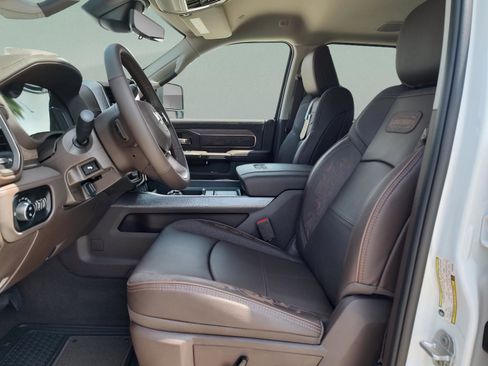 New 2025 RAM 2500 Limited image 27