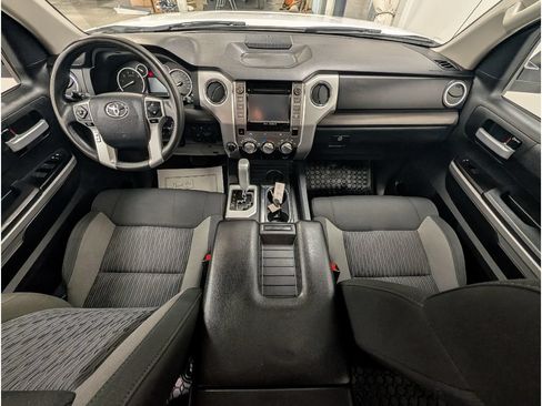 Used 2017 Toyota Tundra SR5 AWD/4WD image 11