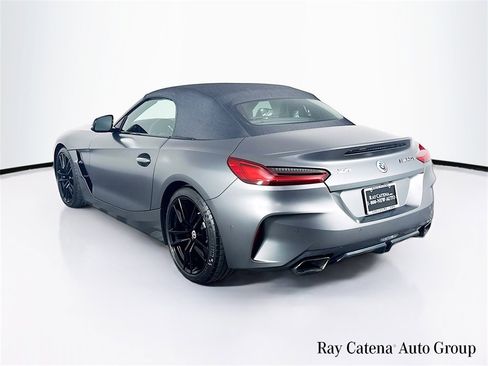 Used 2022 BMW Z4 M40i w/ Premium Package image 5