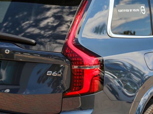 Certified 2026 Volvo XC90 B6 Plus w/ Protection Package Premier AWD/4WD image 9