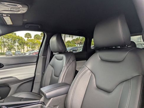 New 2026 Jeep Compass Limited image 11