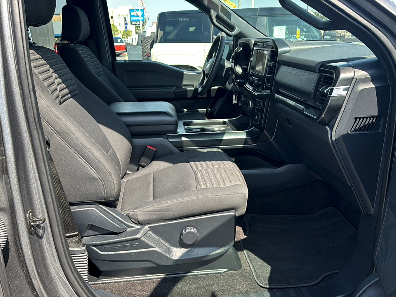 Used 2021 Ford F150 XL w/ STX Appearance Package RWD image 6