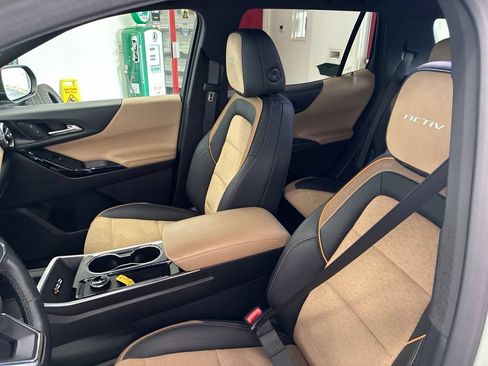 Used 2025 Chevrolet Equinox ACTIV w/ Safety and Technology Package AWD/4WD image 14