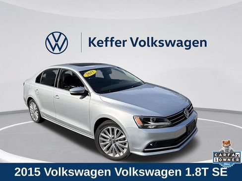 Used 2015 Volkswagen Jetta SE FWD image 1