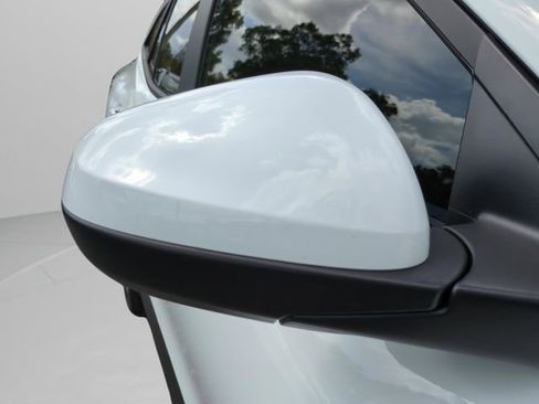 Used 2025 Chevrolet Trax LT w/ Driver Confidence Package image 11